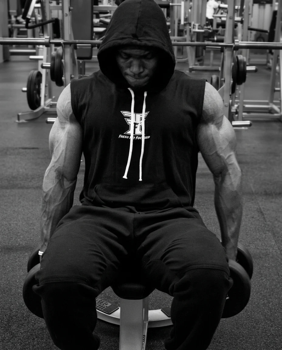 Training with dumbbells in Fresh Fit Focused workout apparel