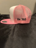 Pink/White mesh trucker snapback – side